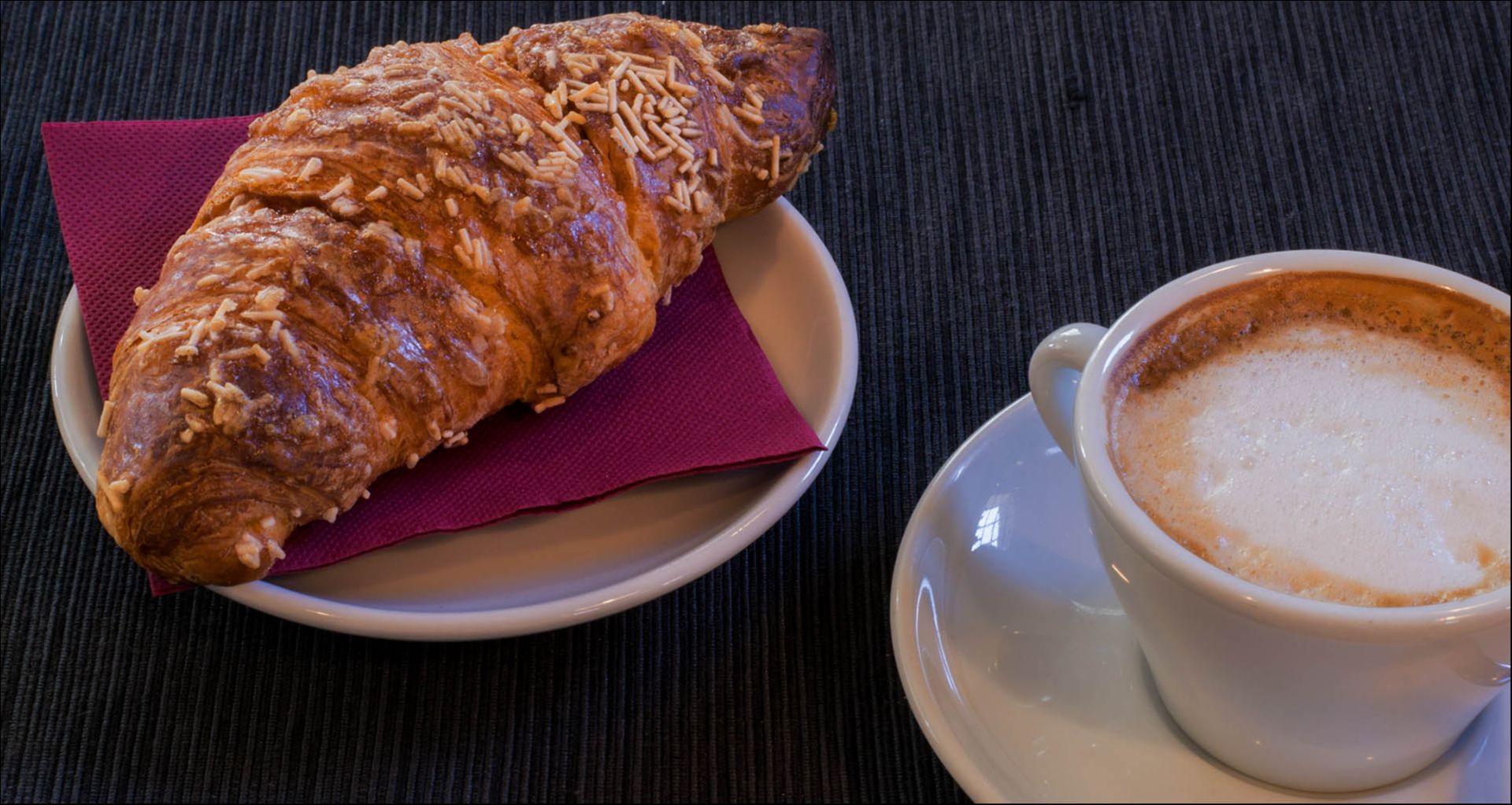 Caffè & Wine Bar